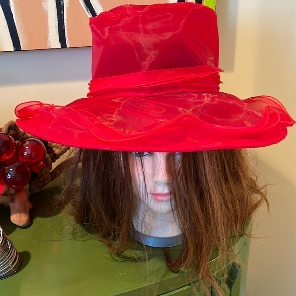 Love this red hat